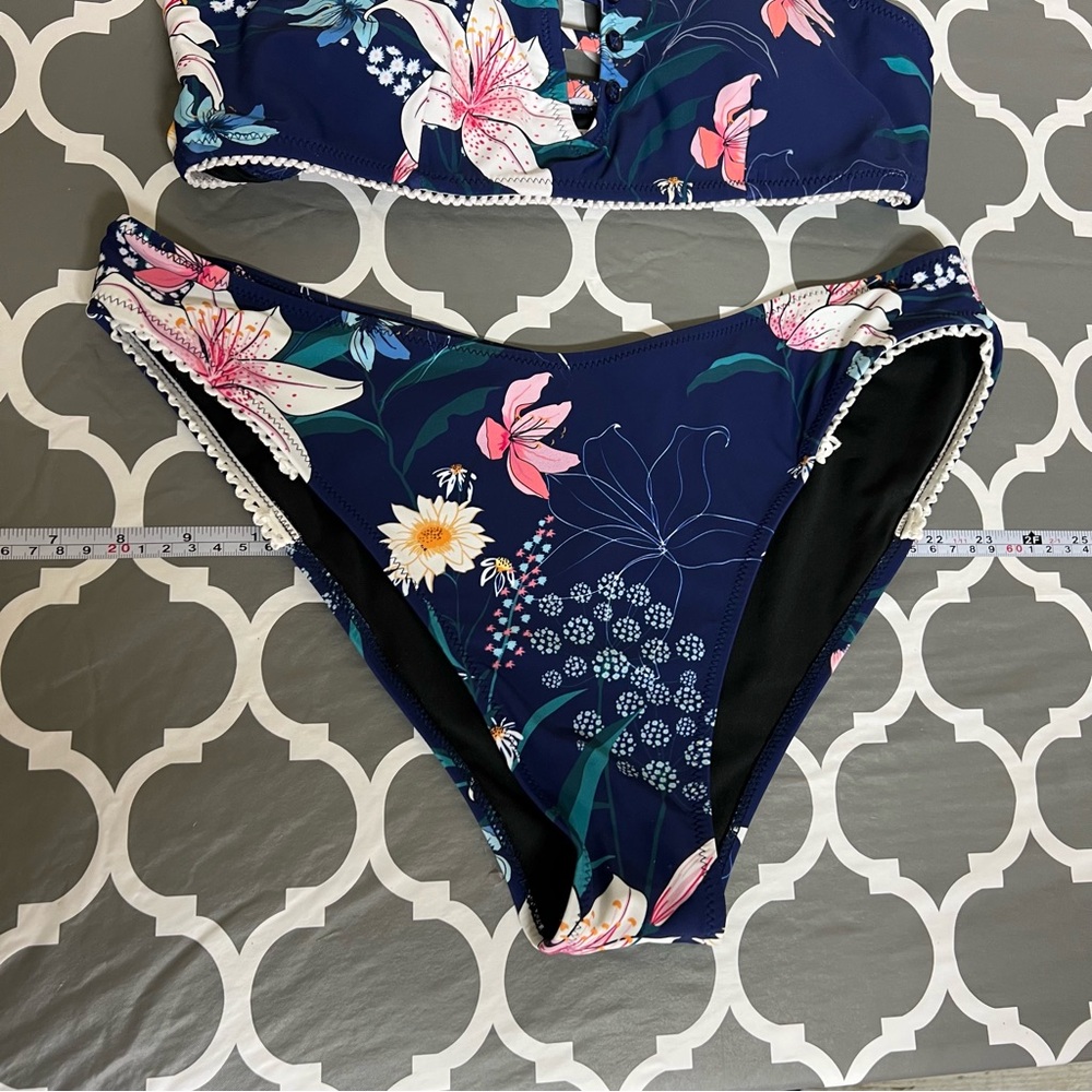 Cupshe Bikini Bathingsuit Womens XL Blue Floral Swimsuit Cutout Two Piece - Picture 5 of 15